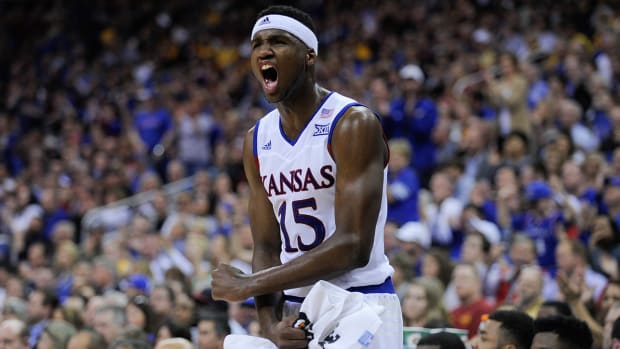 carlton-bragg-kansas-breakout-sophomore-1300.jpg
